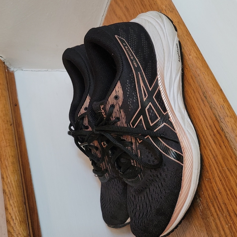 ASICS Sneakers